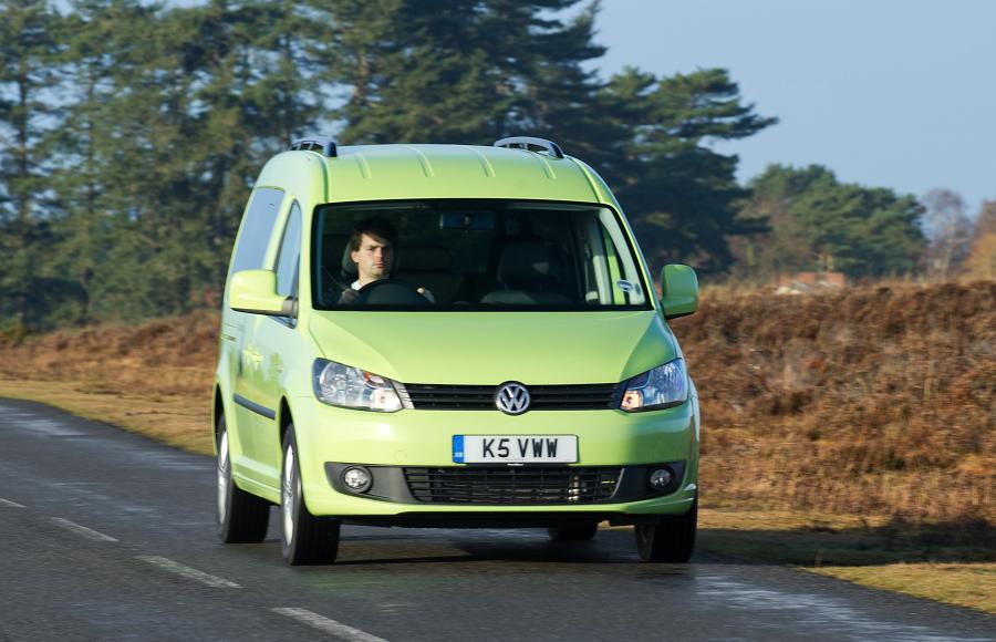  Volkswagen Caddy Camper 2.0 TDi BlueMotion 2013 года  (UK) (фото 19 из 30)